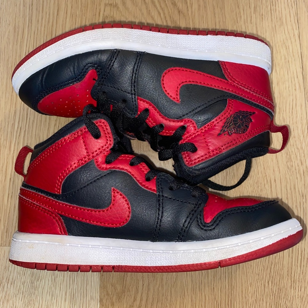 Little Kids Red and Black Air Jordan 1 Size 11c